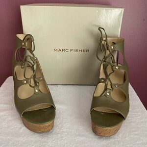 Marc Fisher Wedge size 10M leather upper